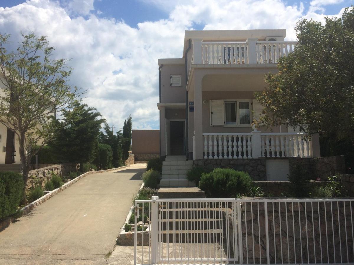 Apartment צזריקה מראה חיצוני תמונה